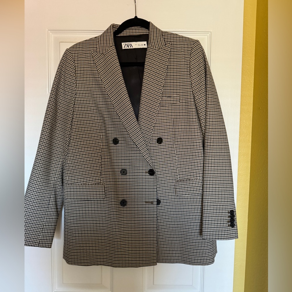 Black and brown plaid blazer- Zara size Large